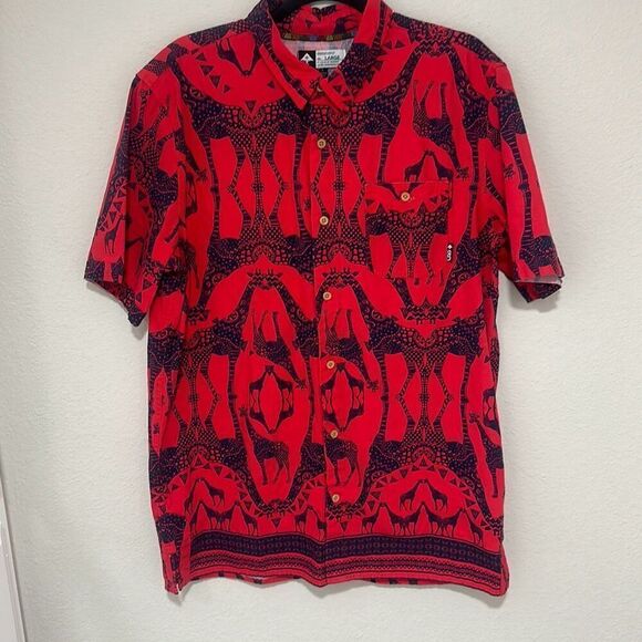 LRG Mens Red‎ Tribal Giraffe Print Short Sleeve Button Up Shirt Size Large - Picture 1 of 6